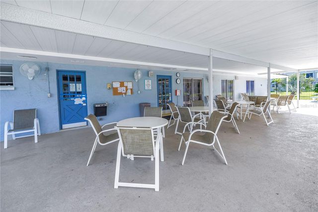 4715 BAY STREET NE 320, St Petersburg, FL 33703