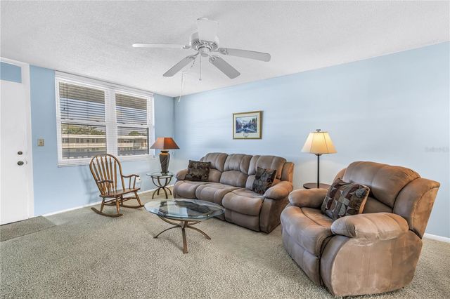 4715 BAY STREET NE 320, St Petersburg, FL 33703