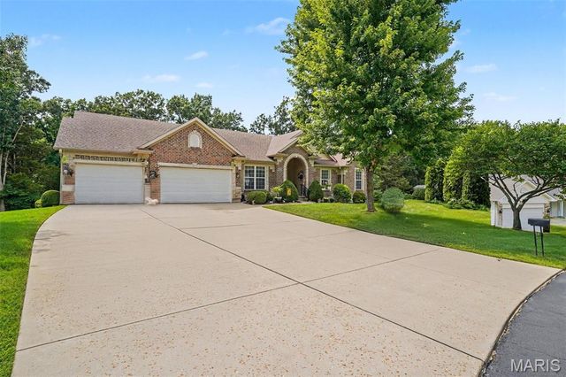 6337 White Clover Drive, Cedar Hill, MO 63016