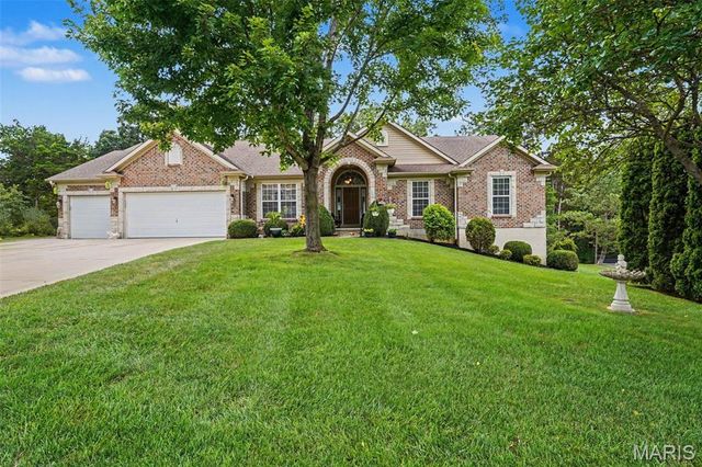 6337 White Clover Drive, Cedar Hill, MO 63016
