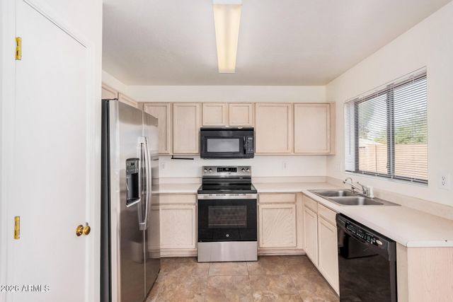 6318 W CHICKASAW Street, Phoenix, AZ 85043