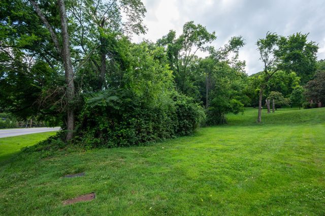 6020 Murray Ln, Brentwood, TN 37027