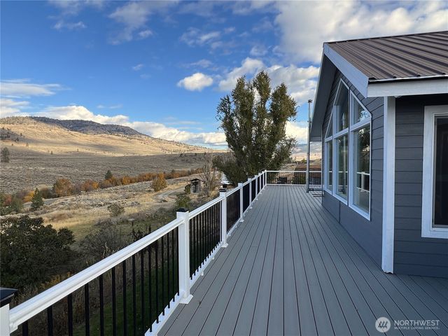 464 Highway 20, Tonasket, WA 98855