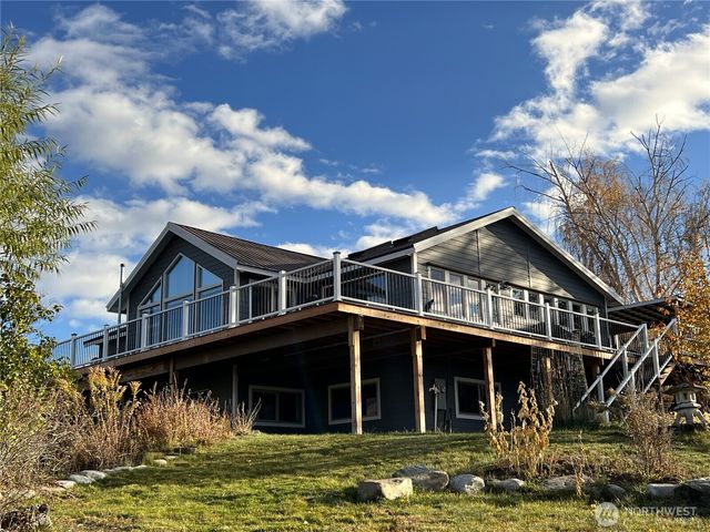 464 Highway 20, Tonasket, WA 98855