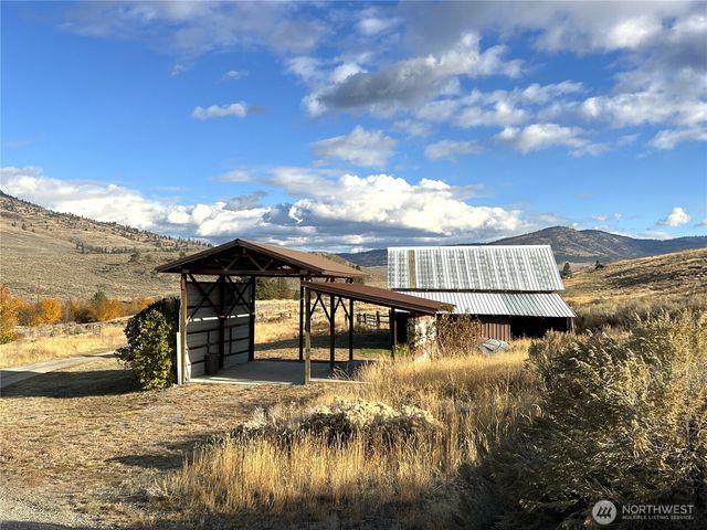 464 Highway 20, Tonasket, WA 98855