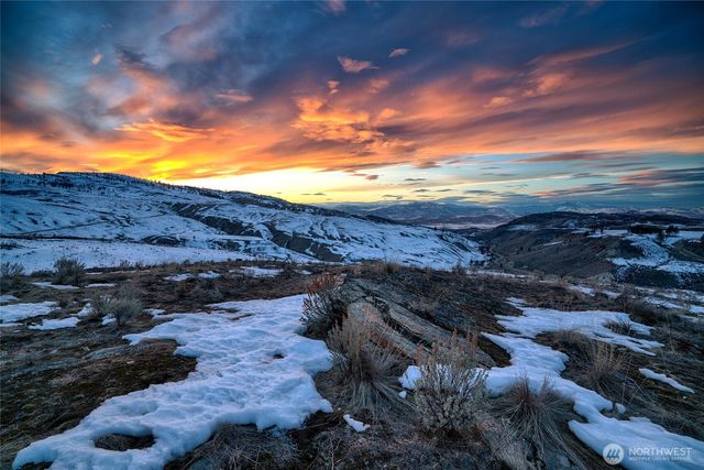 464 Highway 20, Tonasket, WA 98855