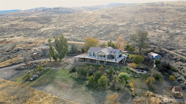 464 Highway 20, Tonasket, WA 98855