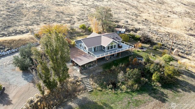 464 Highway 20, Tonasket, WA 98855