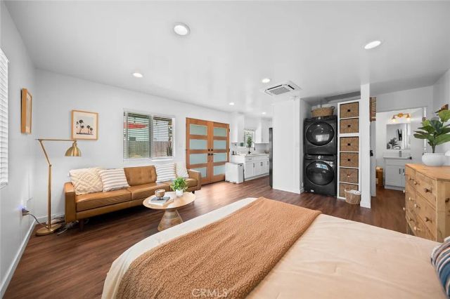 2310 Magnolia Avenue, Long Beach, CA 90806