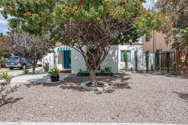 2310 Magnolia Avenue, Long Beach, CA 90806