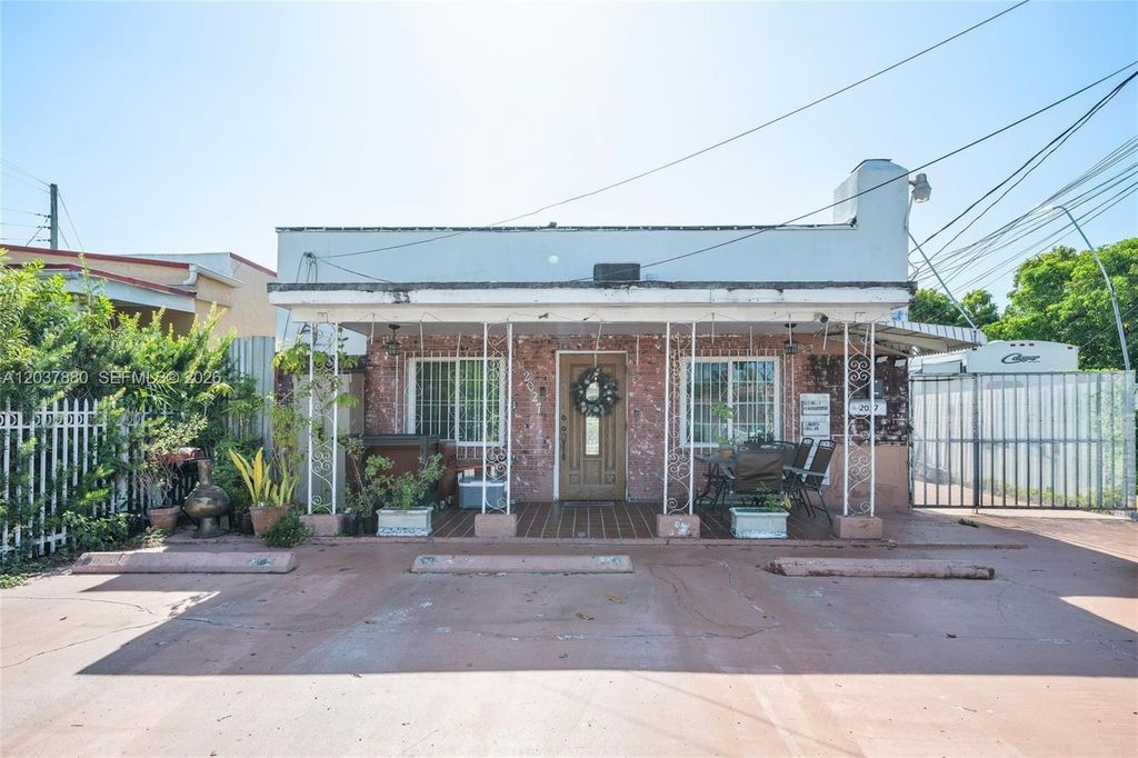 2027 SW 58th Avenue, Miami, FL 33155