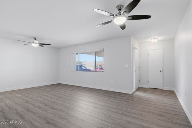10541 W CHERYL Drive, Sun City, AZ 85351