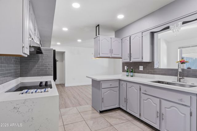 10541 W CHERYL Drive, Sun City, AZ 85351