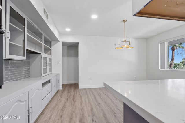 10541 W CHERYL Drive, Sun City, AZ 85351