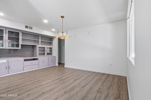 10541 W CHERYL Drive, Sun City, AZ 85351