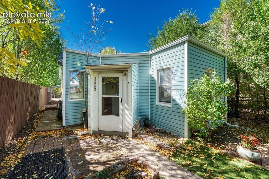 1725 W Cucharras Street, Colorado Springs, CO 80904 — exterior