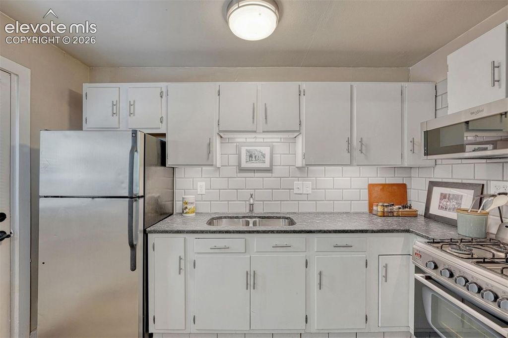 1725 W Cucharras Street, Colorado Springs, CO 80904 — photo 2