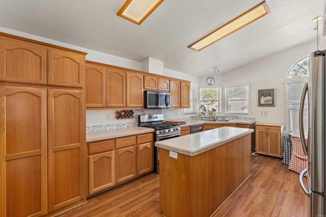 525 W El Norte Pkwy 116, Escondido, CA 92026