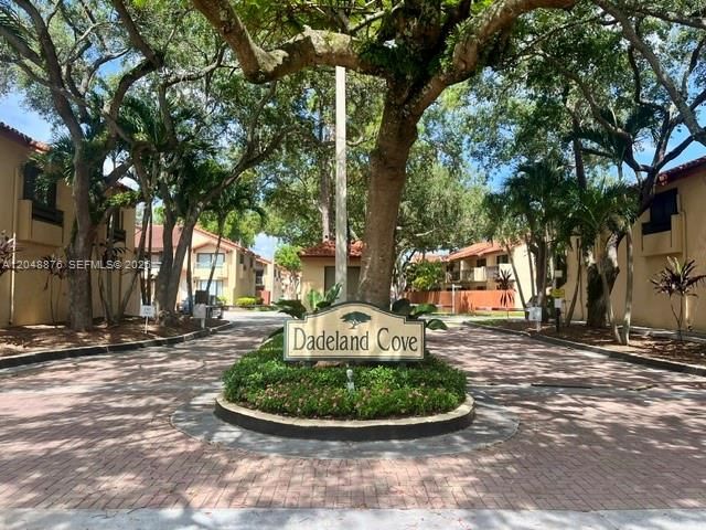 10211 SW 77th Court, Miami, FL 33156
