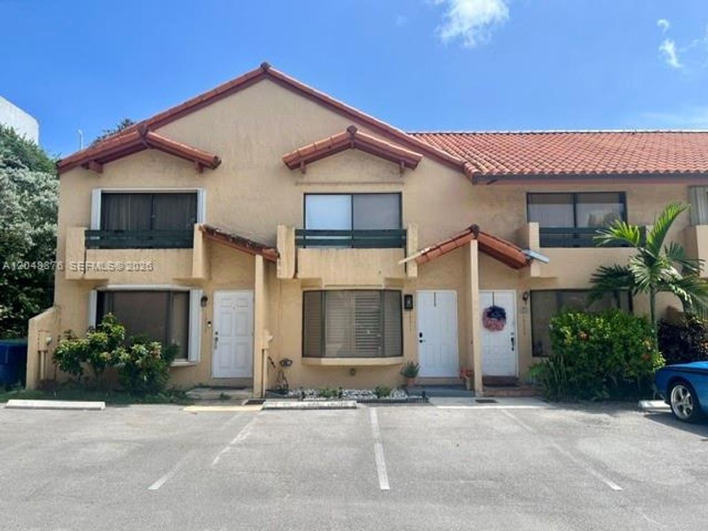 10211 SW 77th Court, Miami, FL 33156