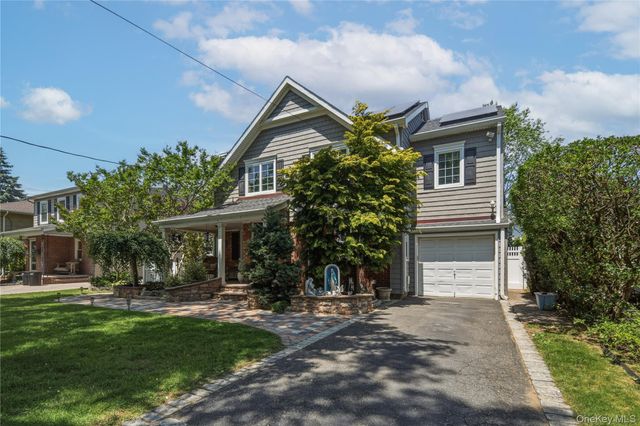 1533 Lowell Avenue, New Hyde Park, NY 11040