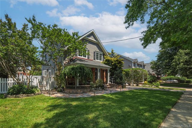 1533 Lowell Avenue, New Hyde Park, NY 11040