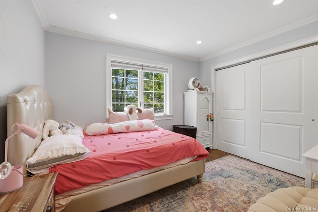 1533 Lowell Avenue, New Hyde Park, NY 11040