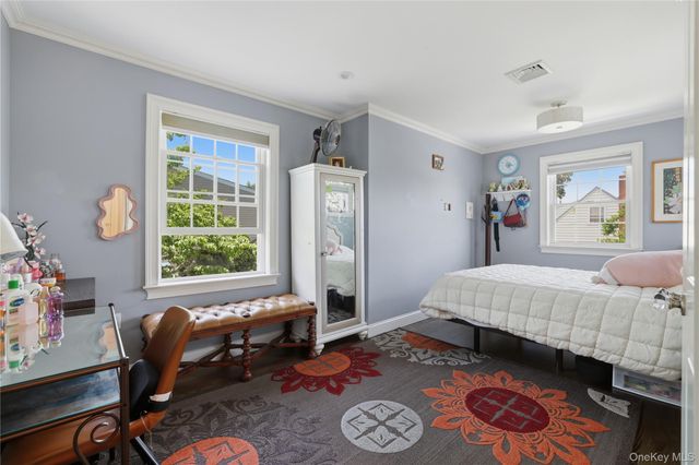 1533 Lowell Avenue, New Hyde Park, NY 11040
