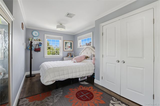 1533 Lowell Avenue, New Hyde Park, NY 11040