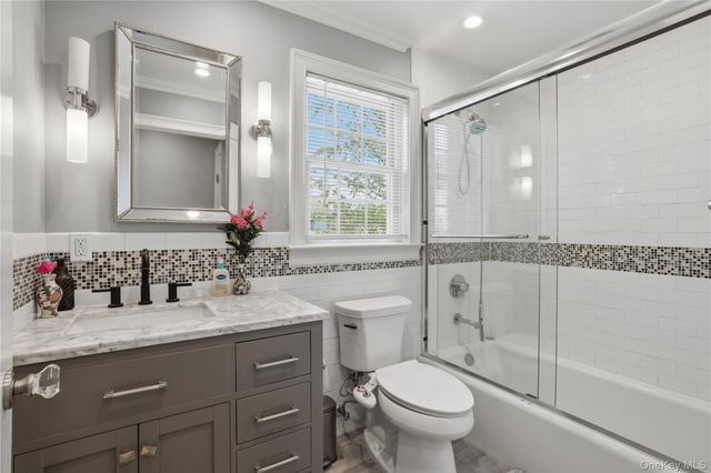 1533 Lowell Avenue, New Hyde Park, NY 11040