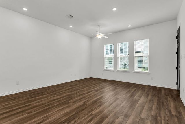 7572 Laburnam Road, Dallas, TX 75228