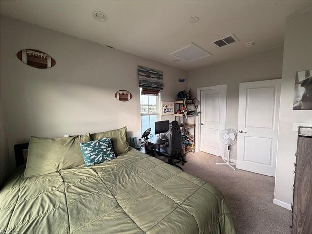 655 Mill Creek PW, Chesapeake, VA 23323