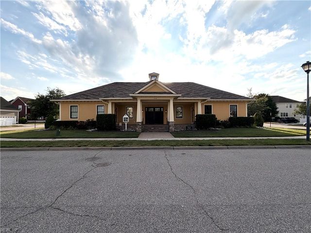 655 Mill Creek PW, Chesapeake, VA 23323