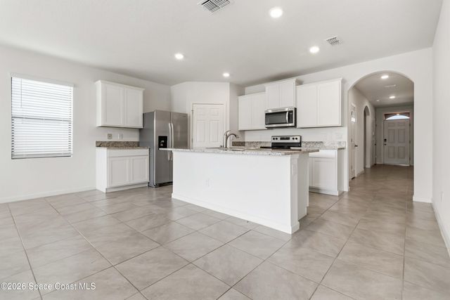 939 Remington Green Drive SE, Palm Bay, FL 32909