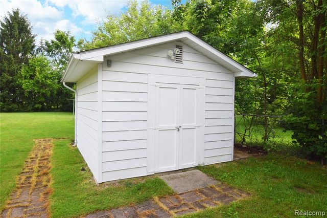 5340 Brobeck Street, Flint, MI 48532