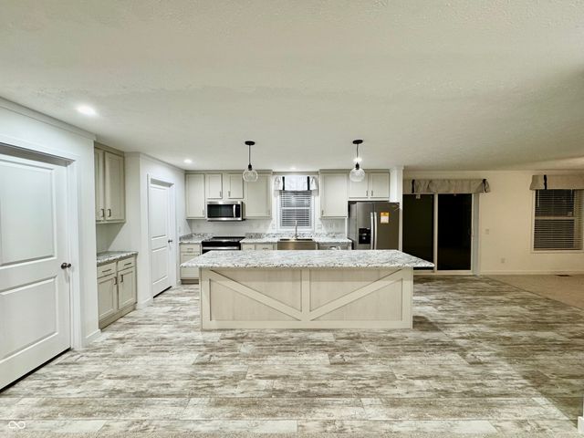 819 W Tanner Street, Brownstown, IN 47220