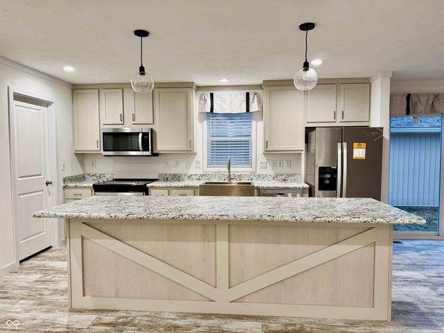819 W Tanner Street, Brownstown, IN 47220