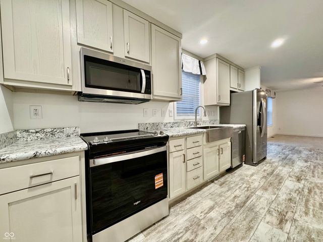 819 W Tanner Street, Brownstown, IN 47220