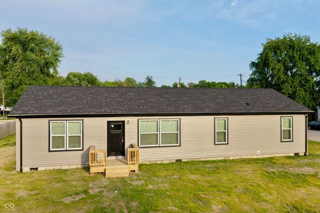 819 W Tanner Street, Brownstown, IN 47220