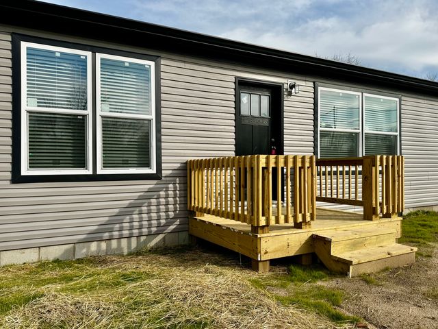 819 W Tanner Street, Brownstown, IN 47220
