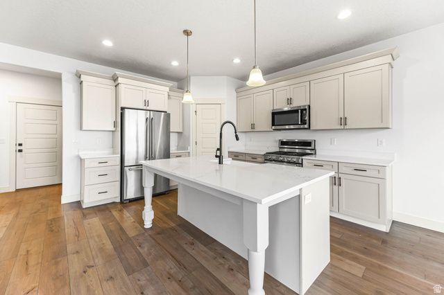 1806 W OLYMPUS DR, Saratoga Springs, UT 84045