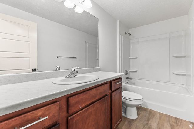 1806 W OLYMPUS DR, Saratoga Springs, UT 84045