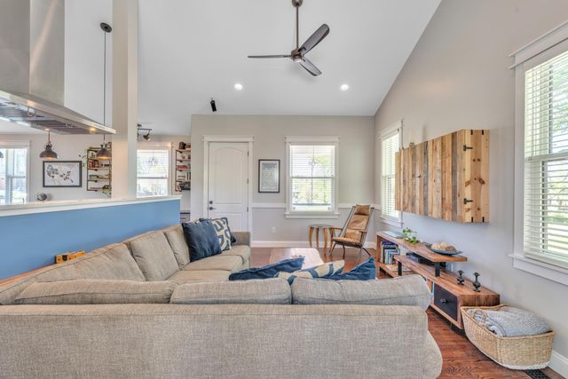 6416 Edsel Dr, Nashville, TN 37209