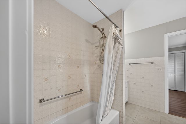 270 S Ott Avenue, Glen Ellyn, IL 60137