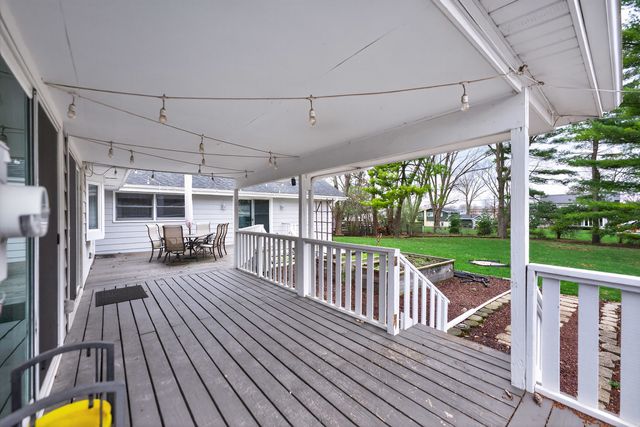 270 S Ott Avenue, Glen Ellyn, IL 60137