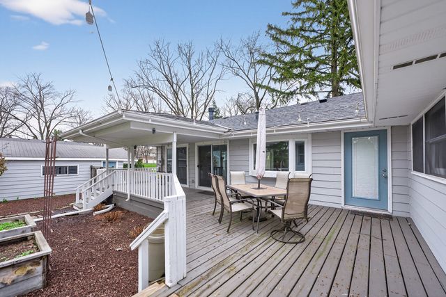 270 S Ott Avenue, Glen Ellyn, IL 60137