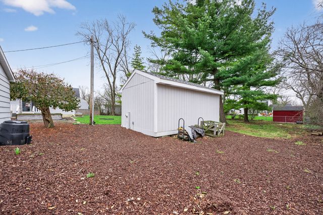 270 S Ott Avenue, Glen Ellyn, IL 60137