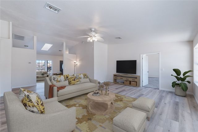 985 Crestwood Drive, Kingman, AZ 86409