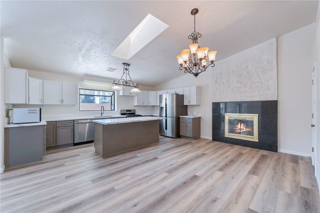 985 Crestwood Drive, Kingman, AZ 86409