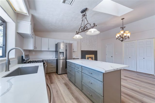 985 Crestwood Drive, Kingman, AZ 86409